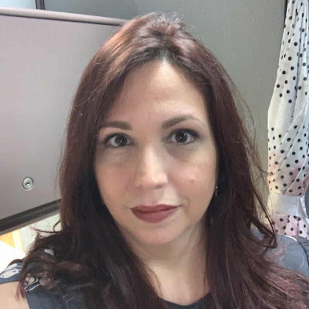 Meet your Posher, Carola